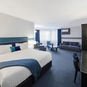 Ramada By Wyndham Diplomat Canberra