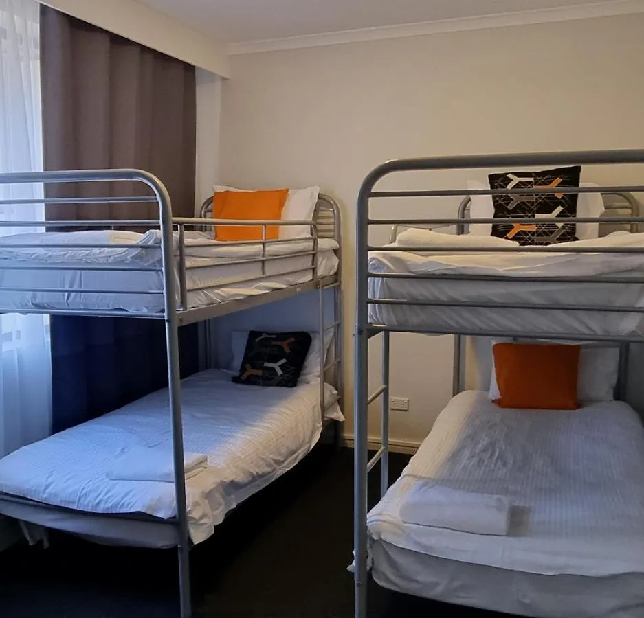 Alpha Hotel Канберра
