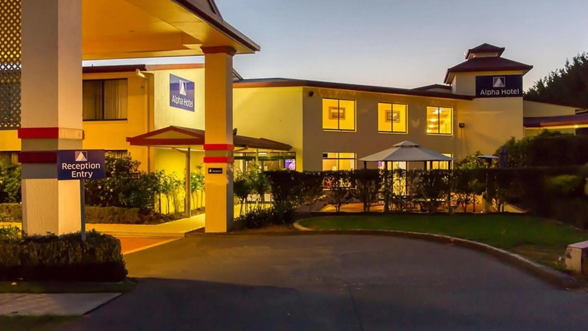 Alpha Hotel Канберра Австралия